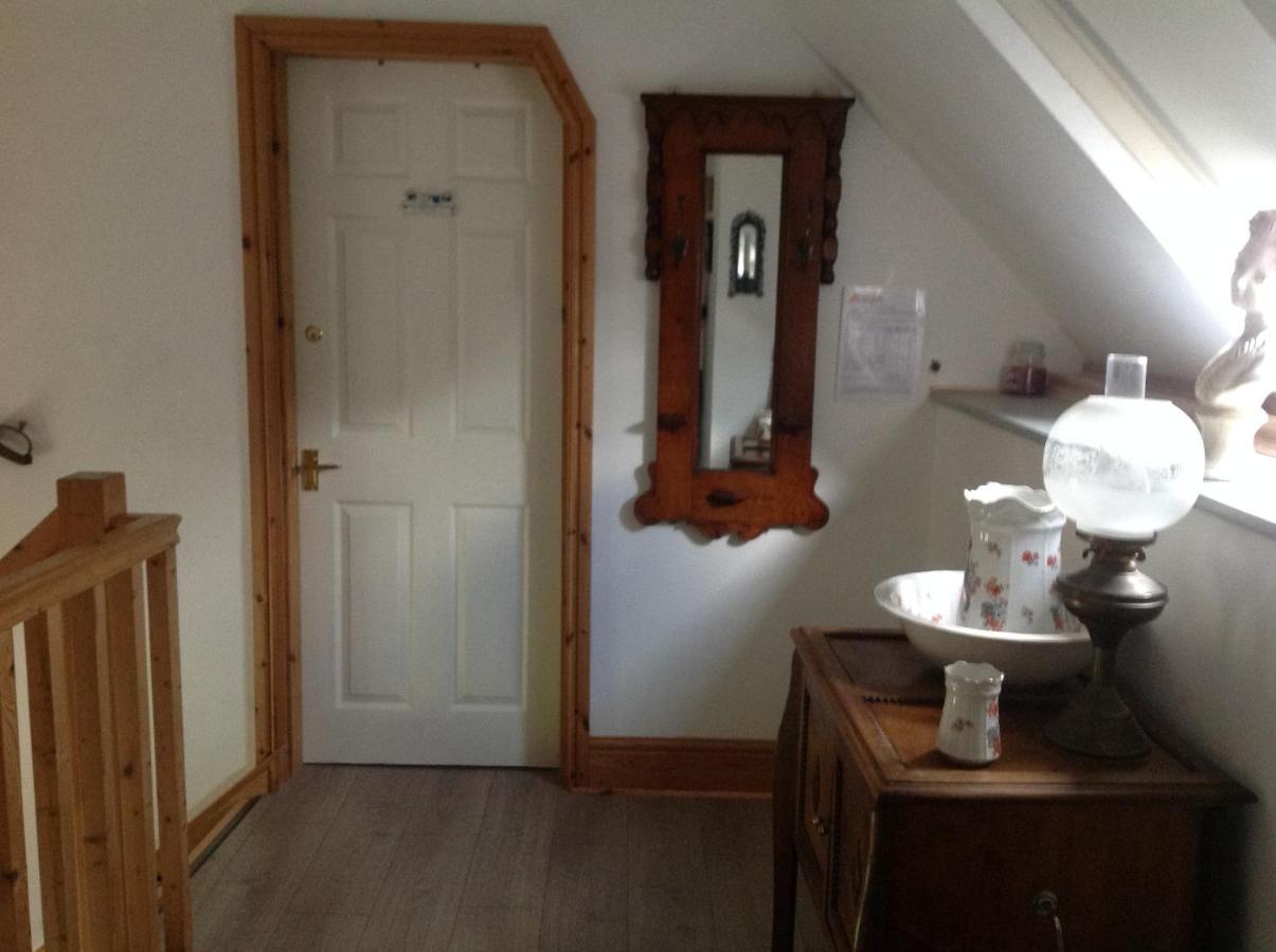 La Ville - Les Petits Champs Bed & Breakfast Buais-les-Monts Luaran gambar