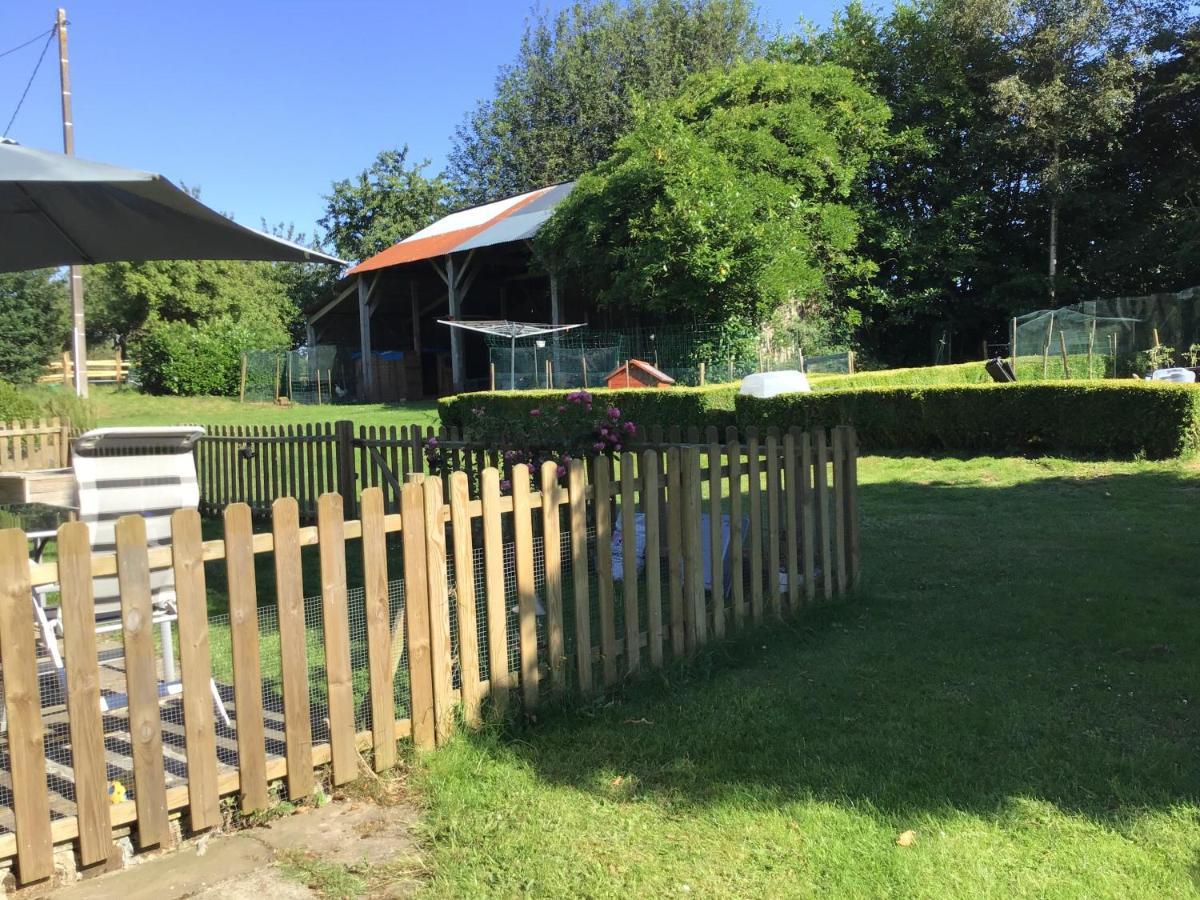 La Ville - Les Petits Champs Bed & Breakfast Buais-les-Monts Luaran gambar