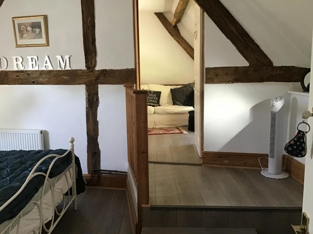 La Ville - Les Petits Champs Bed & Breakfast Buais-les-Monts Luaran gambar