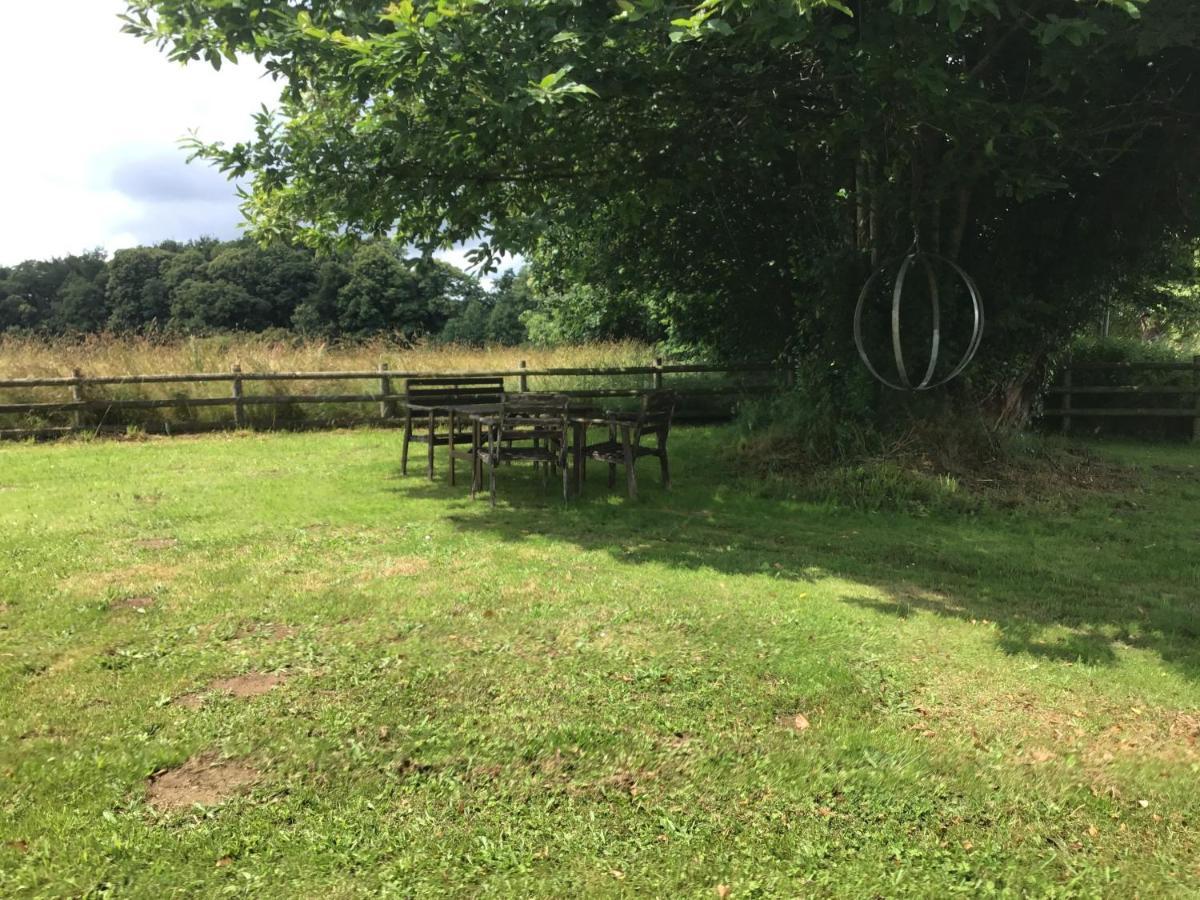 La Ville - Les Petits Champs Bed & Breakfast Buais-les-Monts Luaran gambar